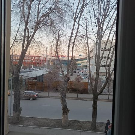 Квартира Напротив Аэропорта Apartment Turksib Екстериор снимка