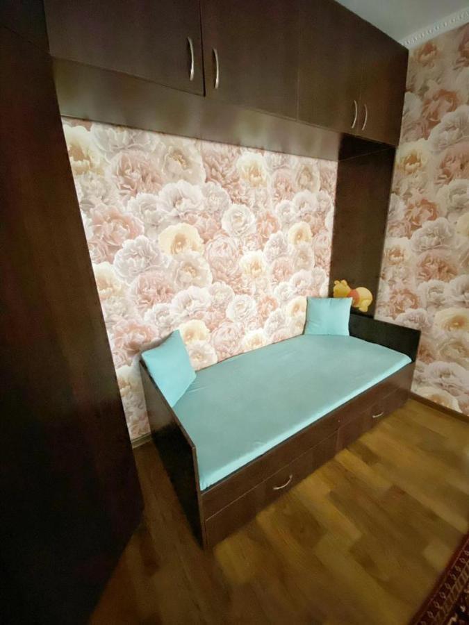 Квартира Напротив Аэропорта Apartment Turksib Екстериор снимка